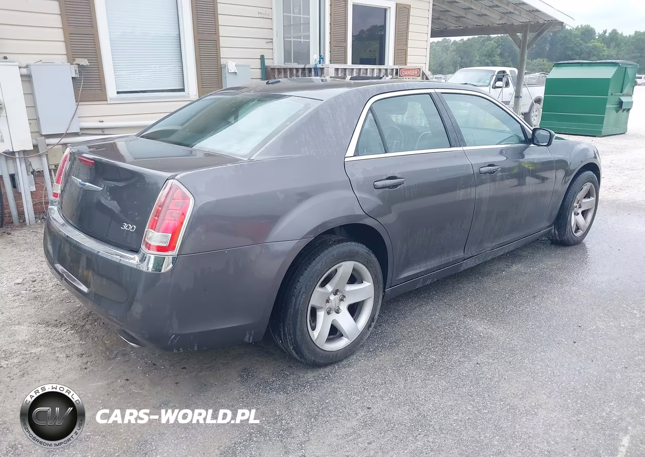 2013 Chrysler 300 Motown VIN:2C3CCARG0DH575229 - 4