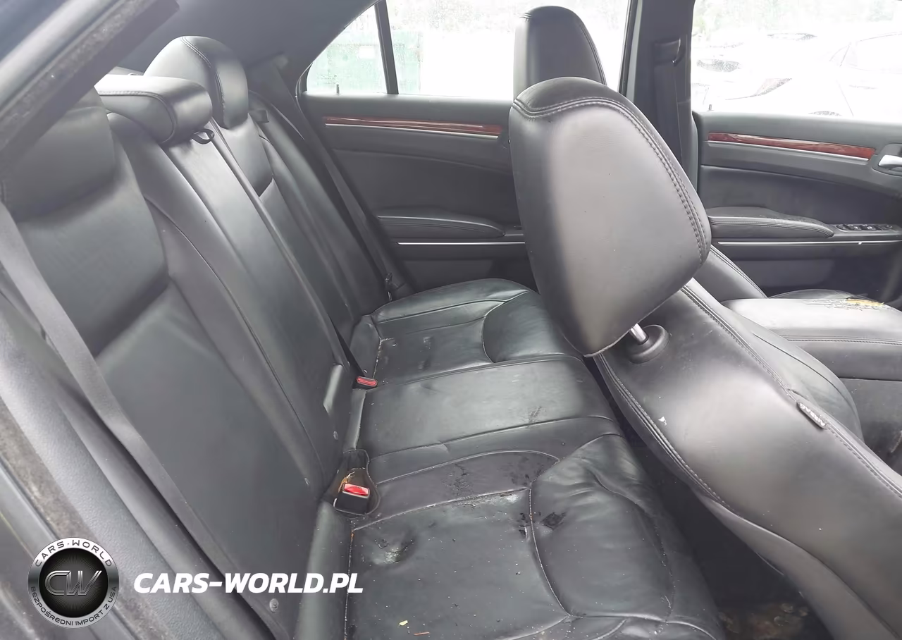 2013 Chrysler 300 Motown VIN:2C3CCARG0DH575229 - 8