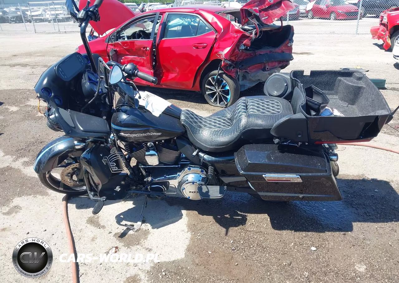 2013 Harley-Davidson Fltru Road Glide Ultra VIN:1HD1KGM12DB667963 - 14