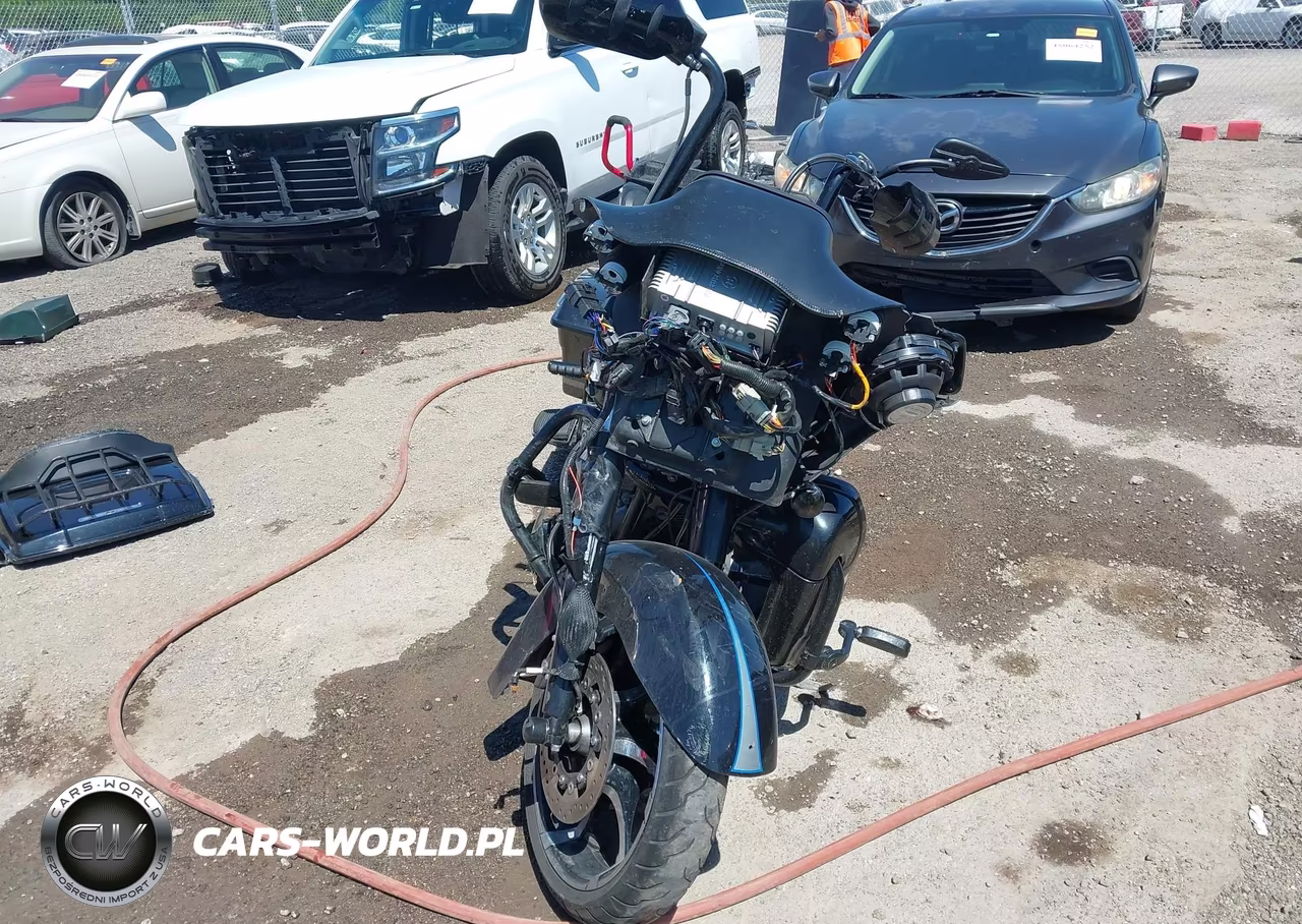 2013 Harley-Davidson Fltru Road Glide Ultra VIN:1HD1KGM12DB667963 - 5