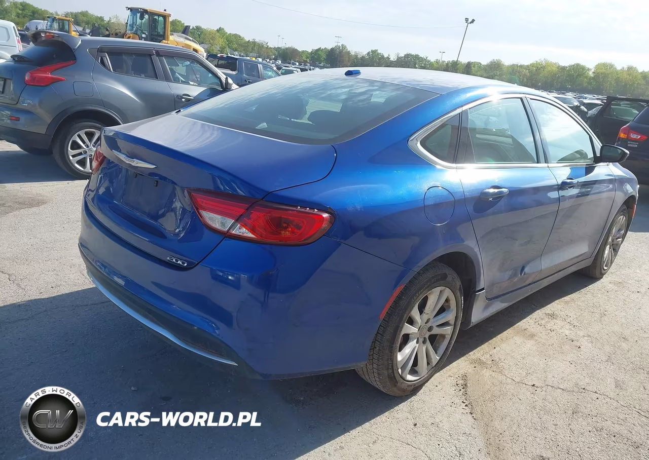 2015 Chrysler 200 Limited VIN:1C3CCCABXFN732299 - 4