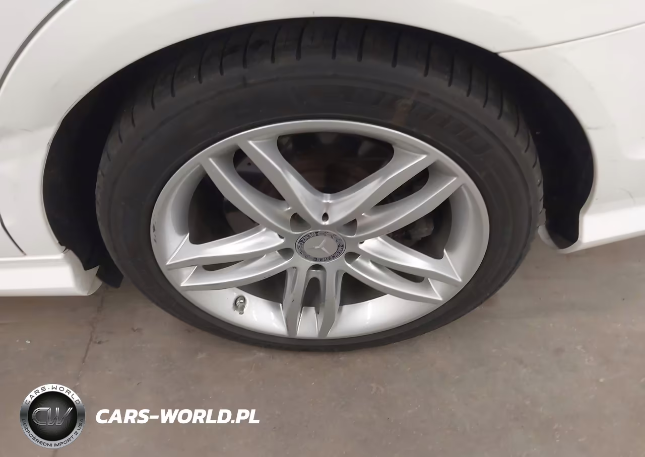 2014 Mercedes-Benz C 300 Sport 4Matic VIN:WDDGF8AB9ER309132 - 12