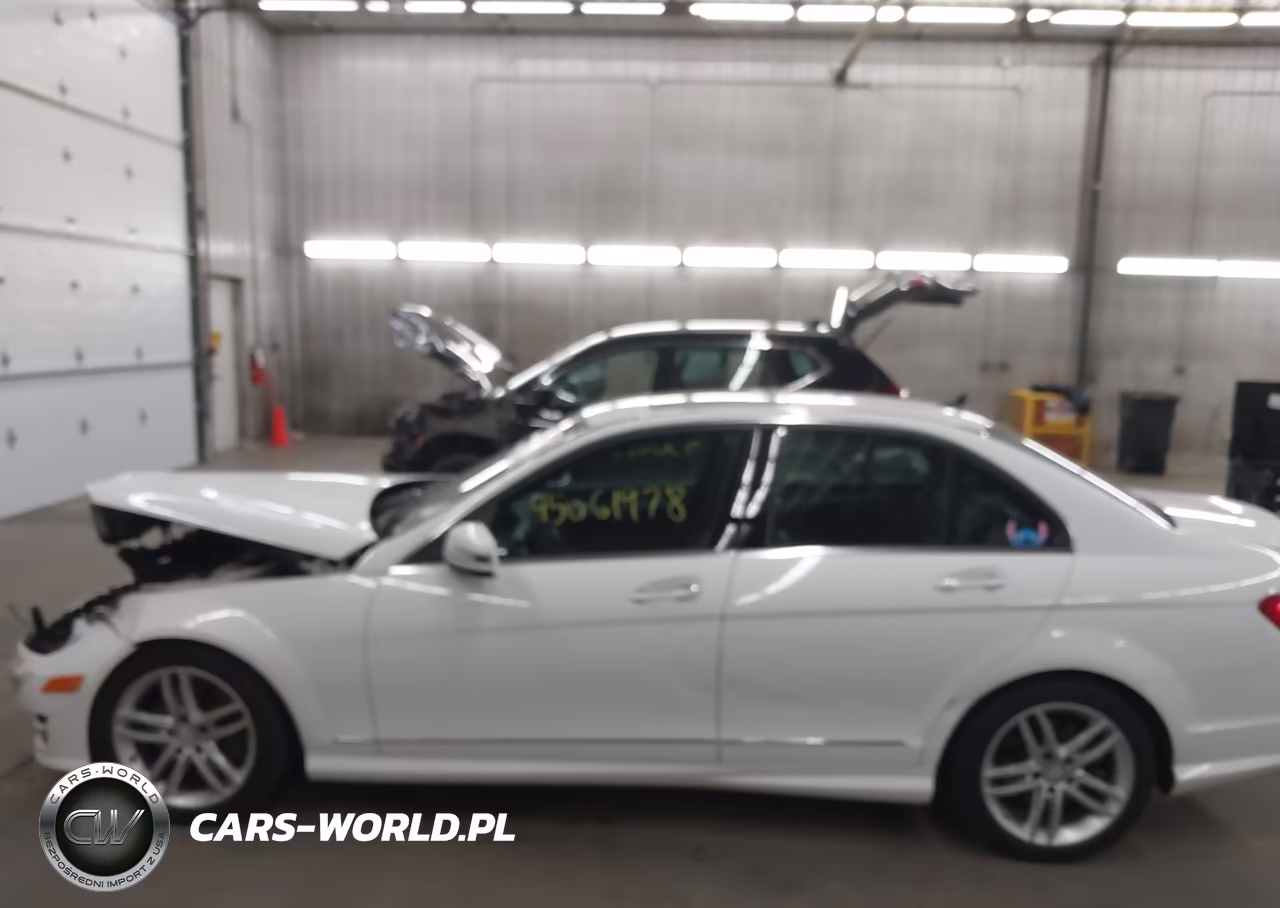 2014 Mercedes-Benz C 300 Sport 4Matic VIN:WDDGF8AB9ER309132 - 15