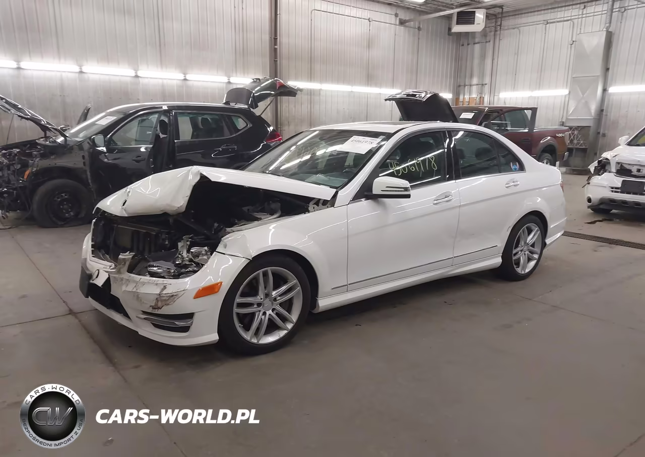 2014 Mercedes-Benz C 300 Sport 4Matic VIN:WDDGF8AB9ER309132 - 2