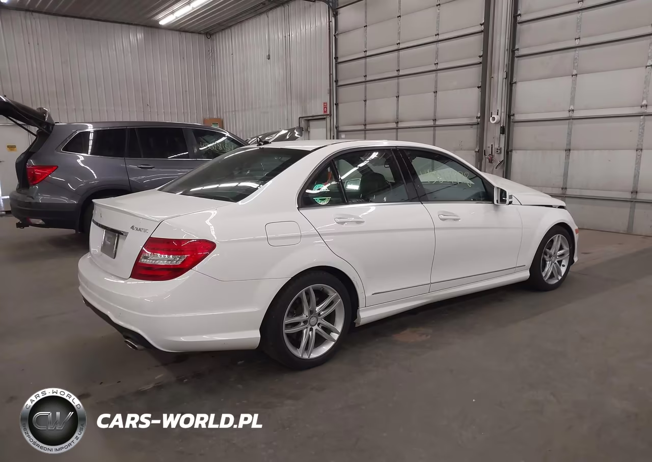2014 Mercedes-Benz C 300 Sport 4Matic VIN:WDDGF8AB9ER309132 - 4