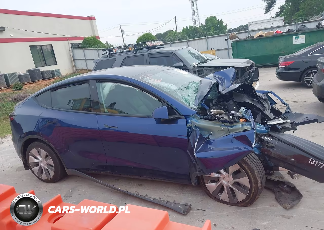 2022 Tesla Model Y Long Range Dual Motor All-Wheel Drive VIN:7SAYGAEE2NF426650 - 13