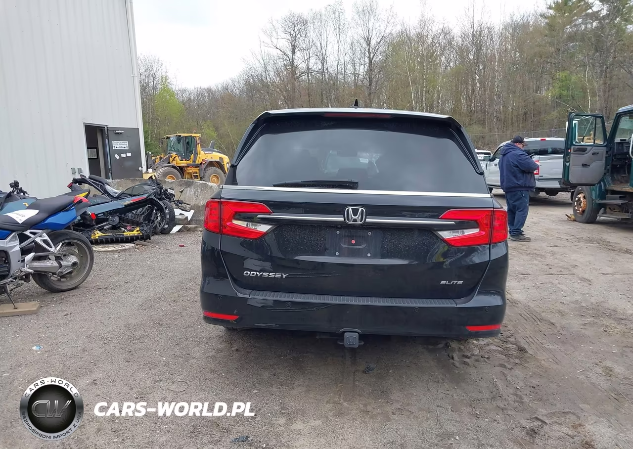 2021 Honda Odyssey Elite VIN:5FNRL6H91MB006370 - 17