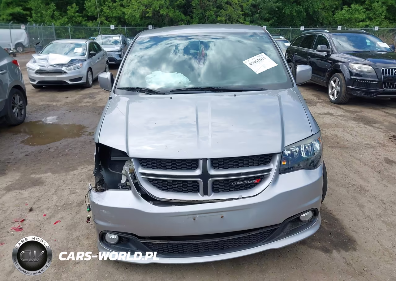 2015 Dodge Grand Caravan R-T VIN:2C4RDGEGXFR642010 - 12