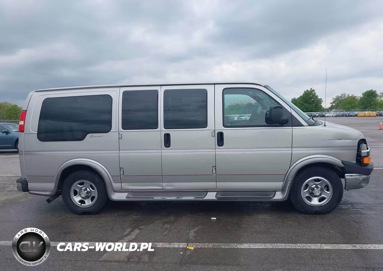 2005 Chevrolet Express Upfitter VIN:1GBFG15T151261884 - 12