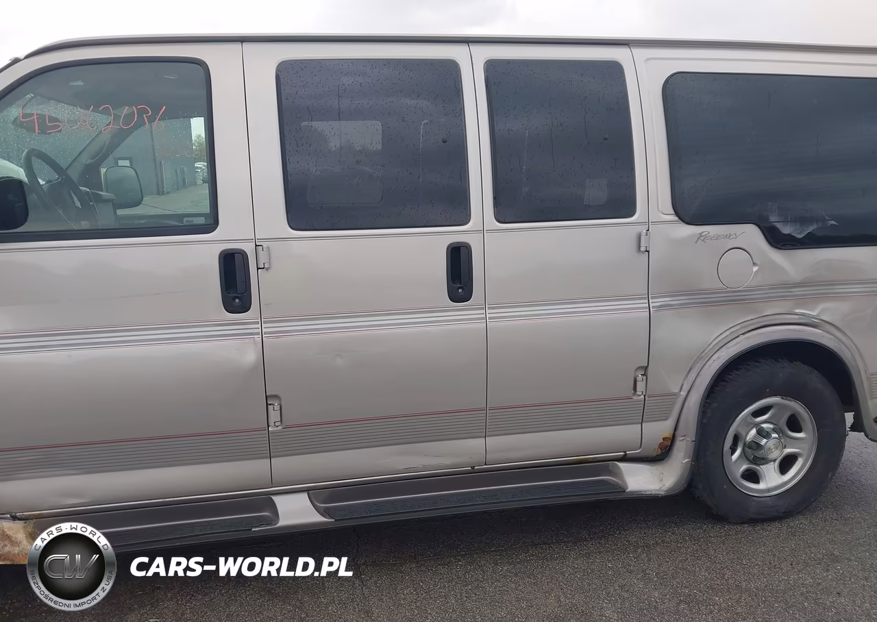 2005 Chevrolet Express Upfitter VIN:1GBFG15T151261884 - 6