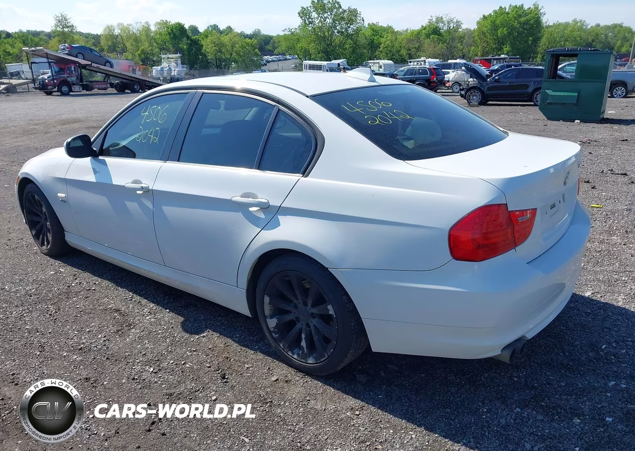 2011 BMW 328I xDrive VIN:WBAPK7C57BA820269 - 3