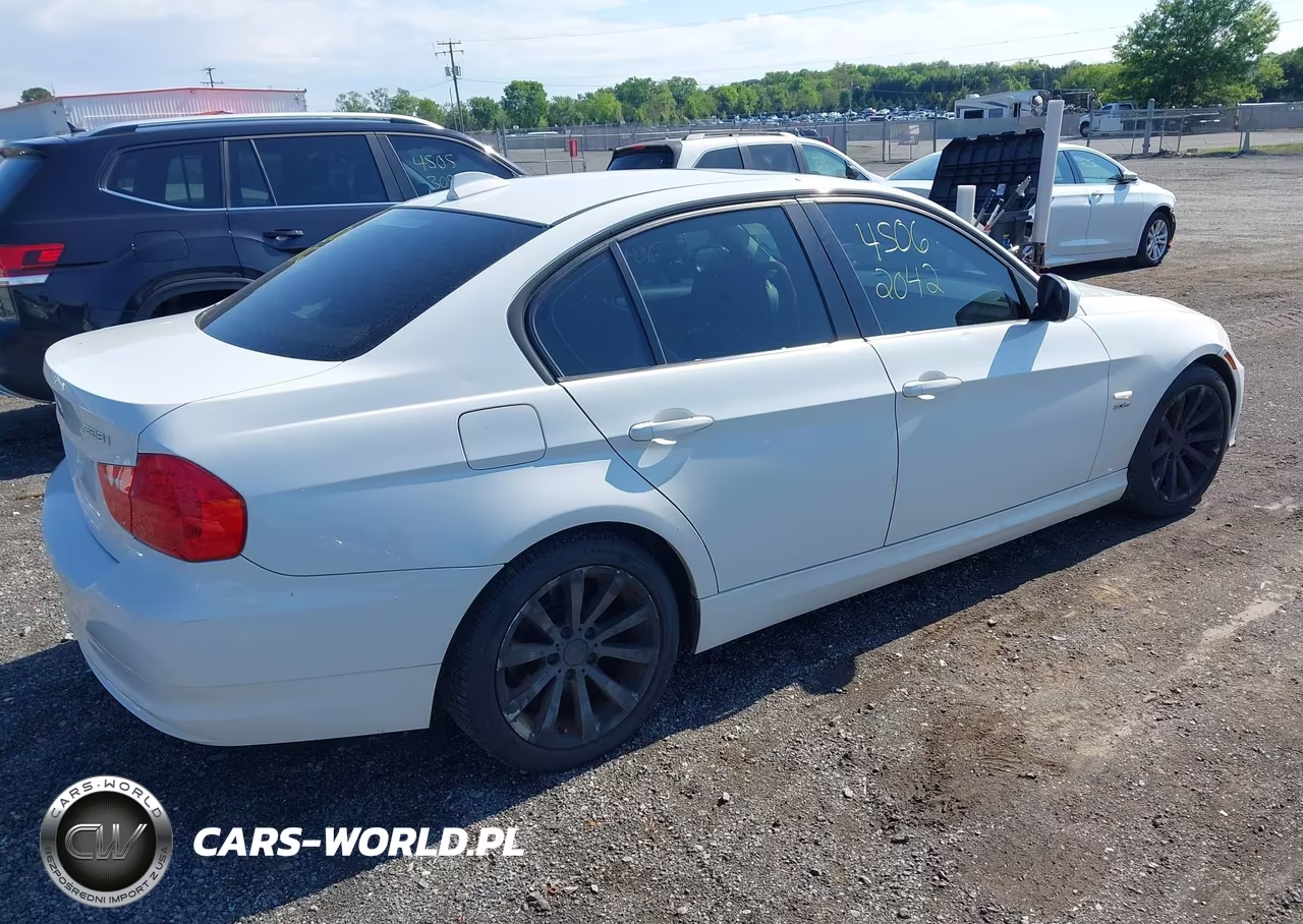 2011 BMW 328I xDrive VIN:WBAPK7C57BA820269 - 4