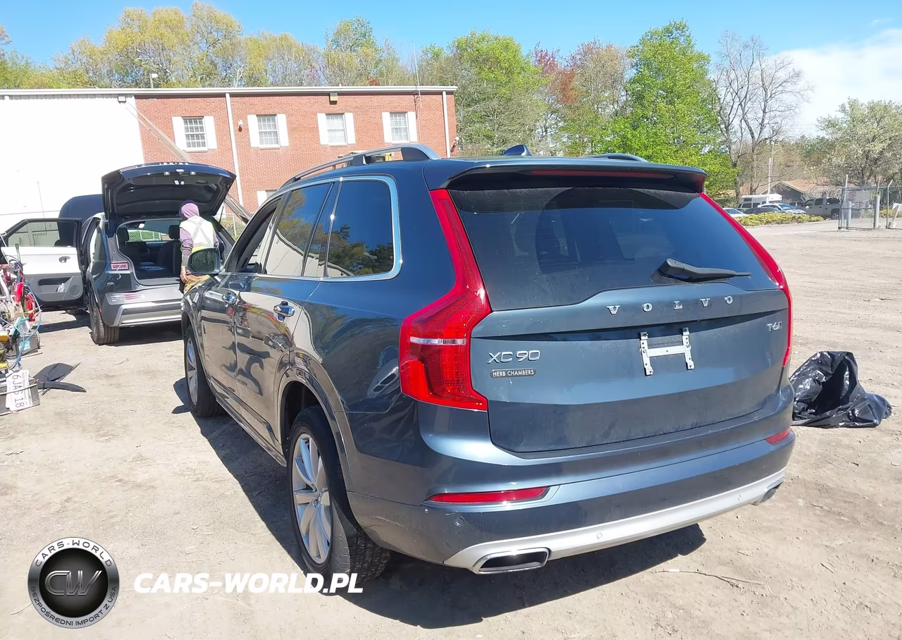 2018 Volvo Xc90 T6 Momentum VIN:YV4A22PK1J1332359 - 3