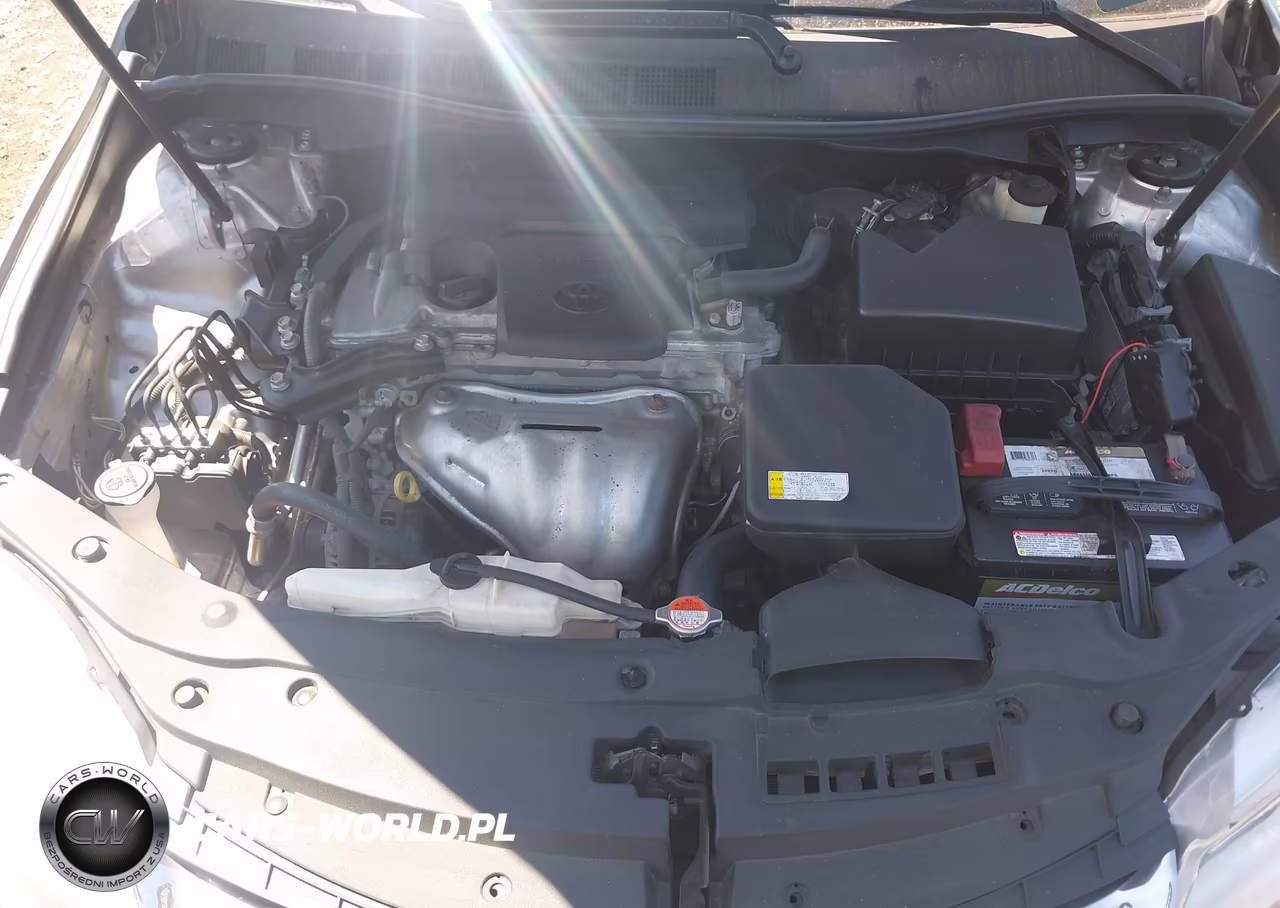 2016 Toyota Camry Xle VIN:4T1BF1FK2GU526070 - 10