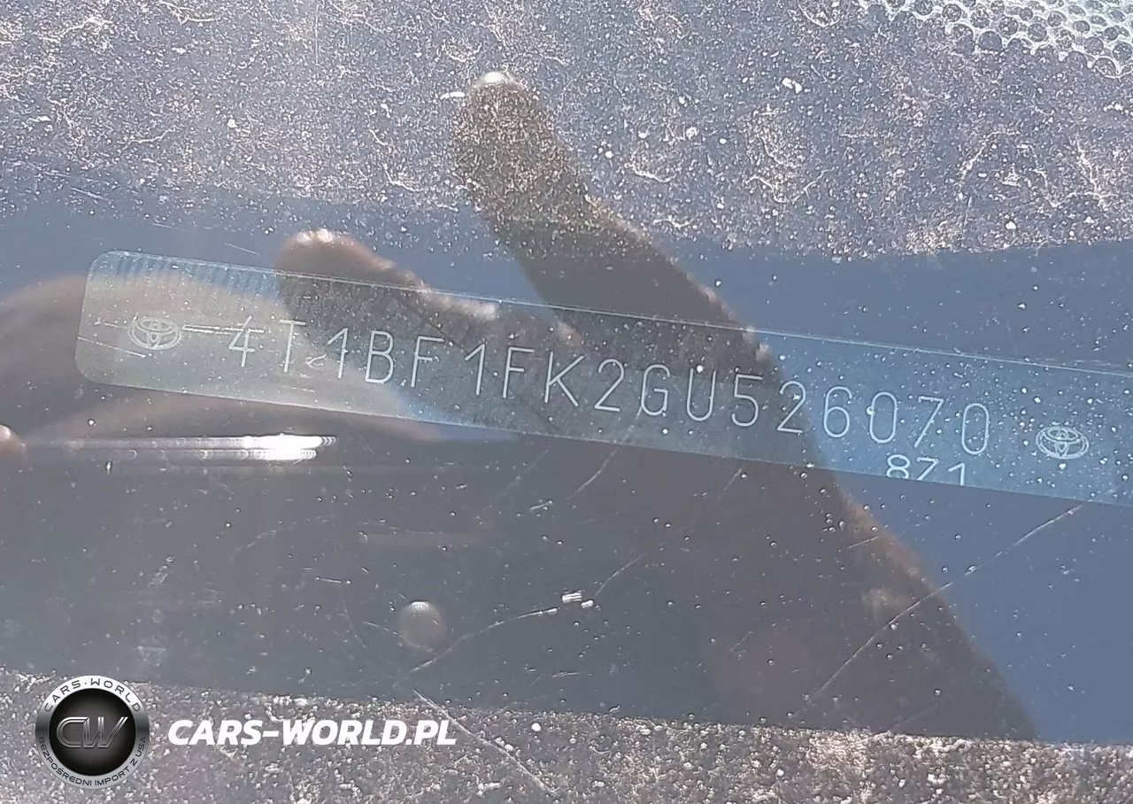 2016 Toyota Camry Xle VIN:4T1BF1FK2GU526070 - 17