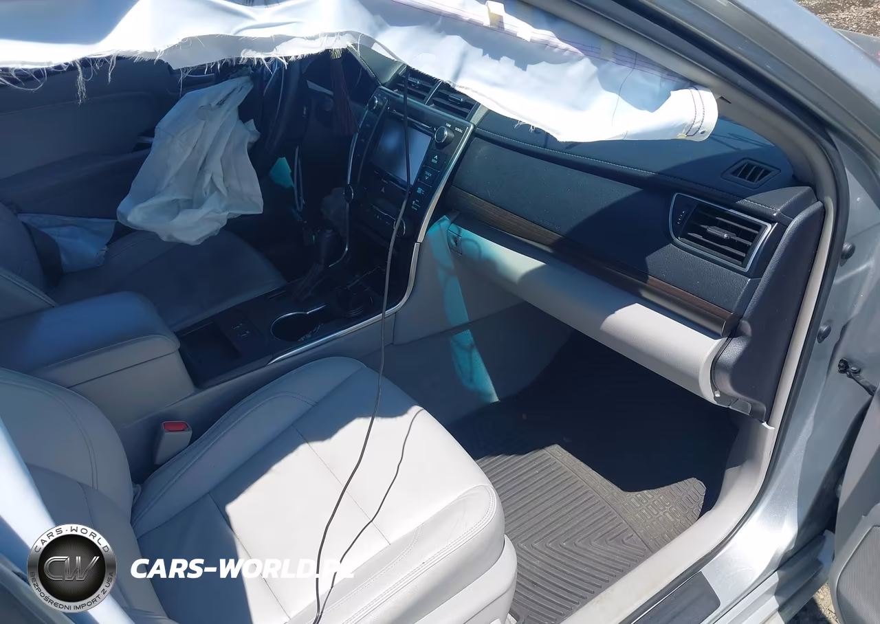 2016 Toyota Camry Xle VIN:4T1BF1FK2GU526070 - 5