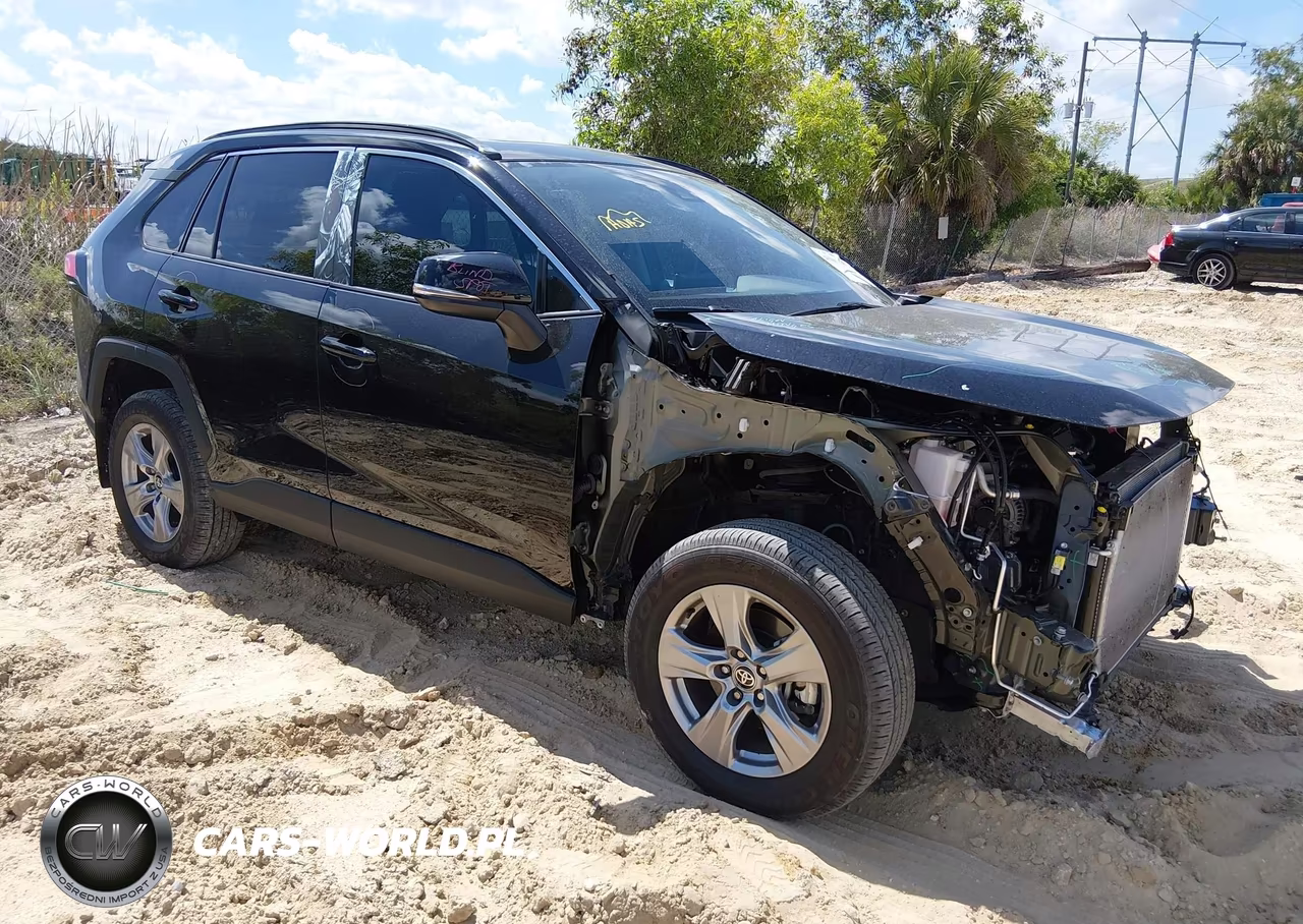2025 Toyota Rav4 Xle – zdjęcie 1 z 17