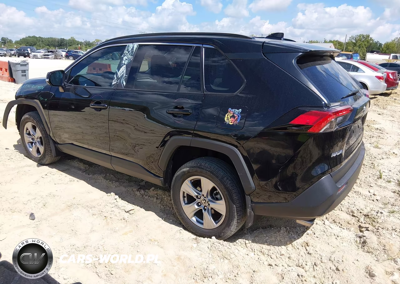2025 Toyota Rav4 Xle VIN:2T3W1RFV7SC335318 - 3