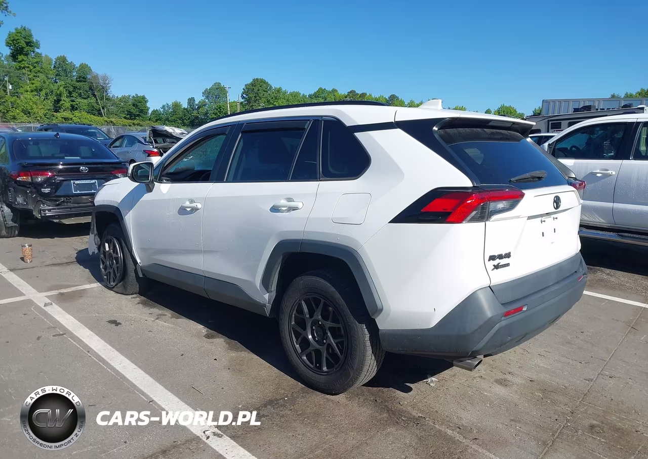 2020 Toyota Rav4 Xle VIN:2T3W1RFV5LC064082 - 3