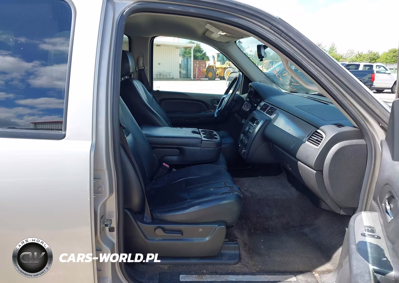 2009 Chevrolet Tahoe Ls VIN:1GNFC13C09R172705 - 5