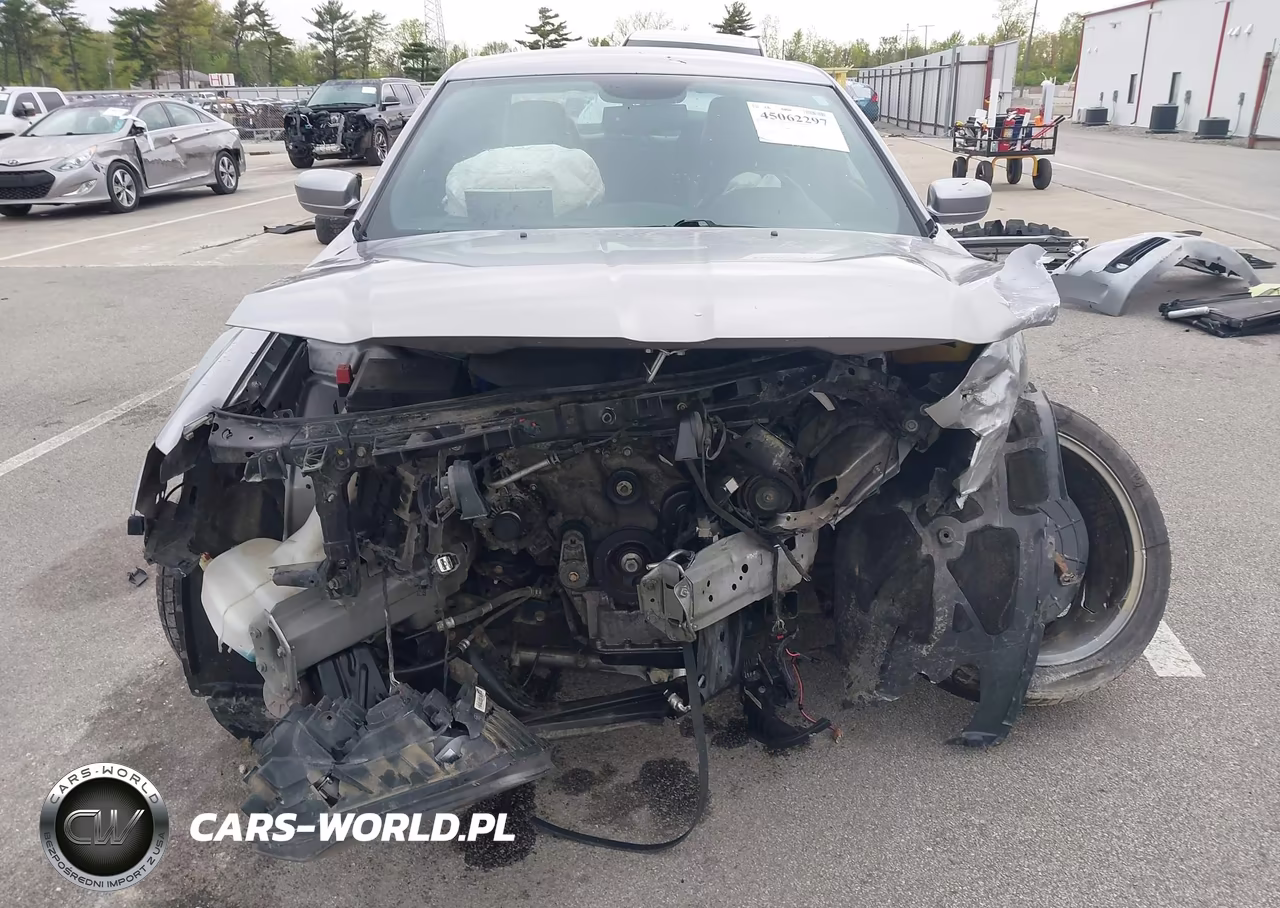 2014 Chrysler 300 VIN:2C3CCABG2EH222146 - 13