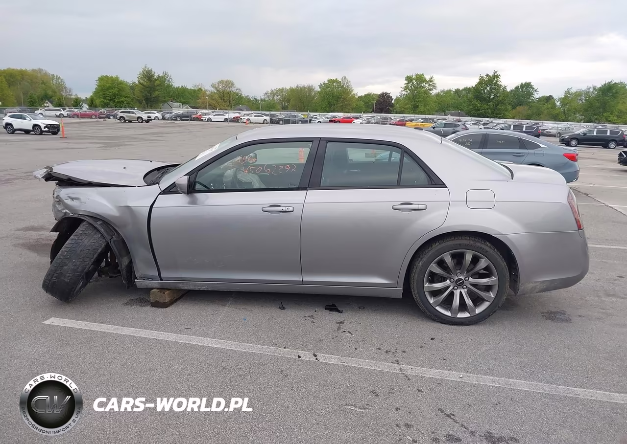 2014 Chrysler 300 VIN:2C3CCABG2EH222146 - 15
