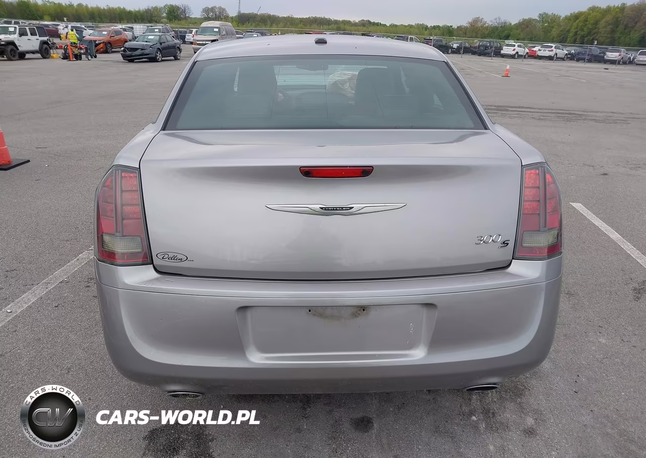 2014 Chrysler 300 VIN:2C3CCABG2EH222146 - 17