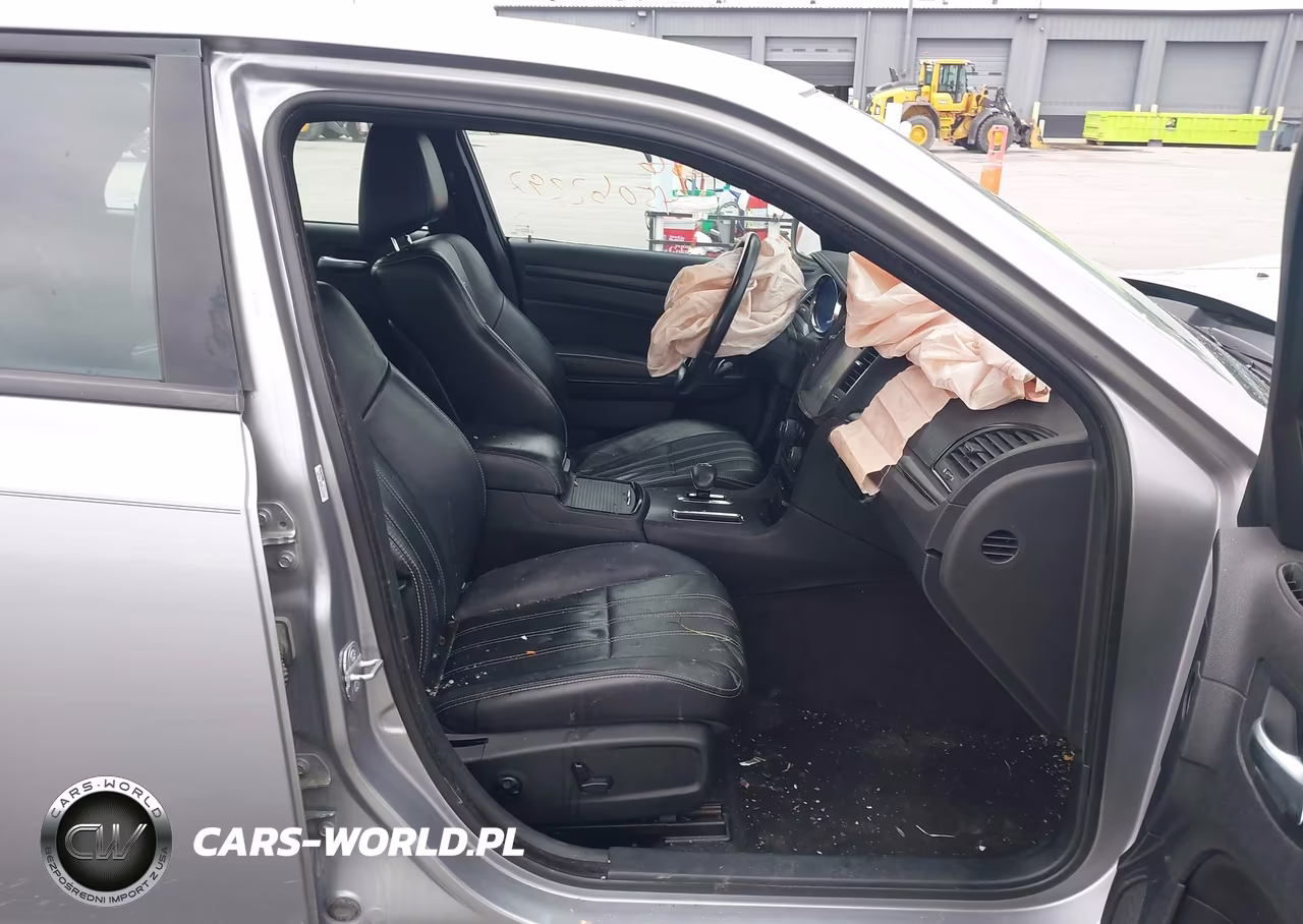 2014 Chrysler 300 VIN:2C3CCABG2EH222146 - 5