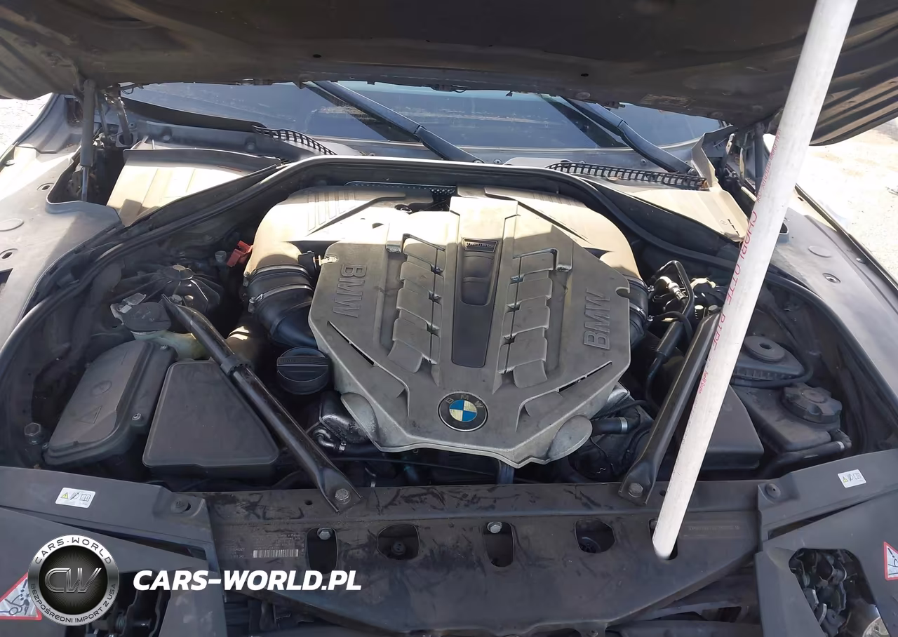 2010 BMW 750Li VIN:WBAKB8C54ACY63955 - 10