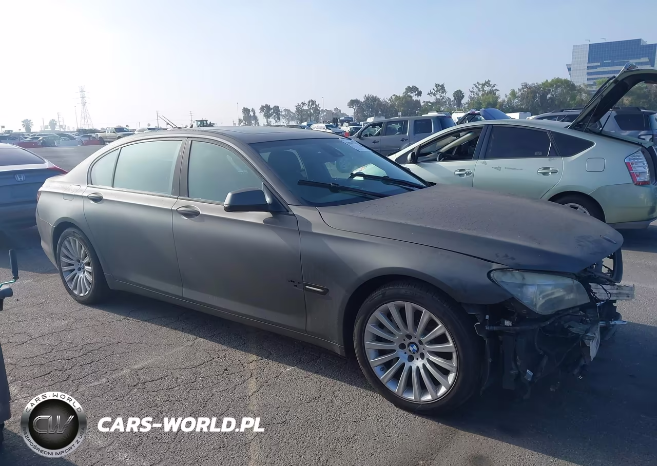 2010 BMW 750Li VIN:WBAKB8C54ACY63955 - 13