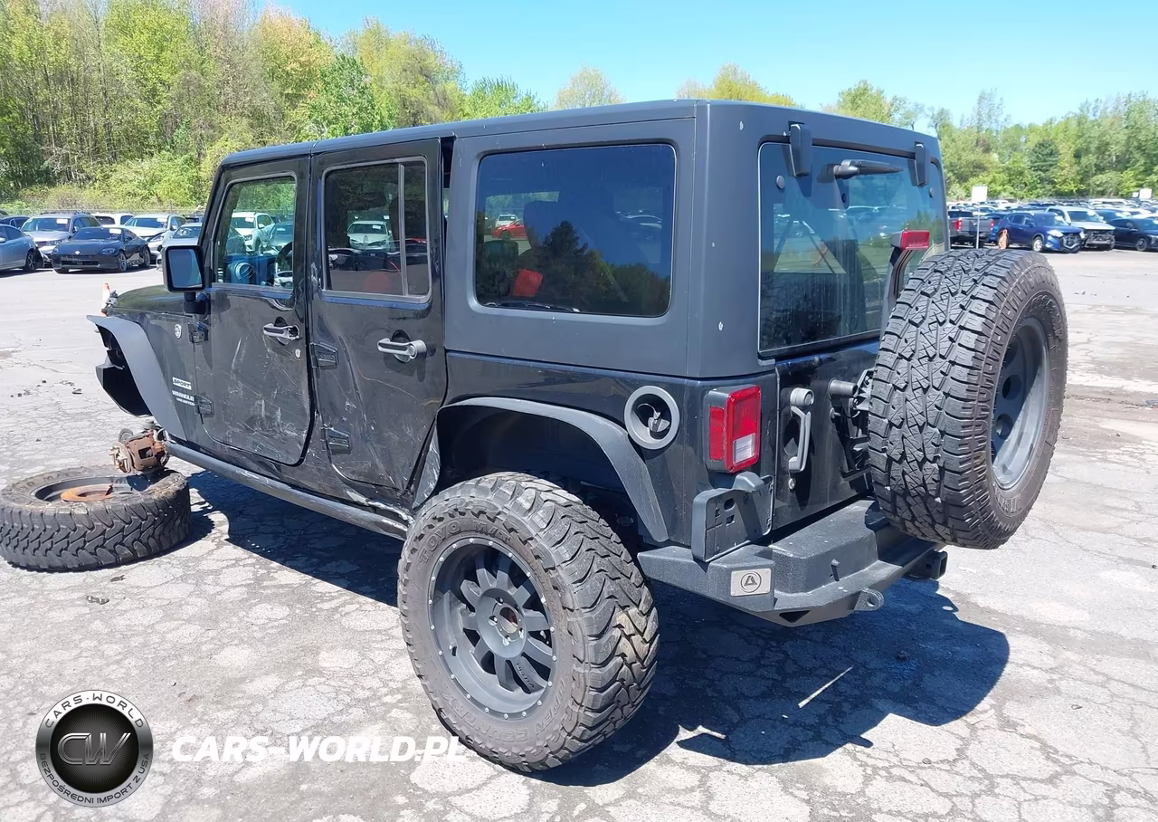 2016 Jeep Wrangler Unlimited Sport VIN:1C4BJWDG1GL303829 - 3