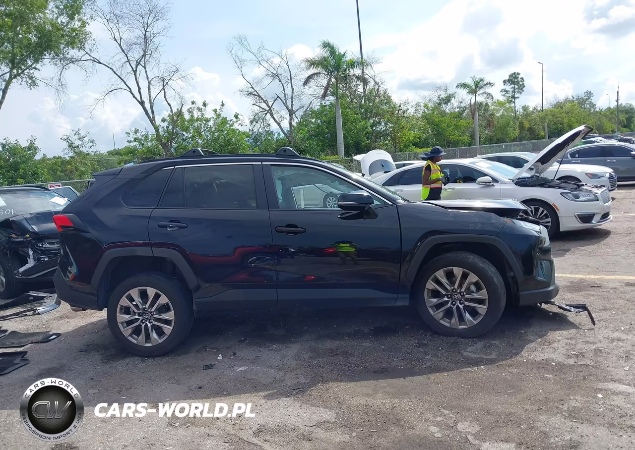 2024 Toyota Rav4 Xle Premium VIN:2T3C1RFV1RC284041 - 13