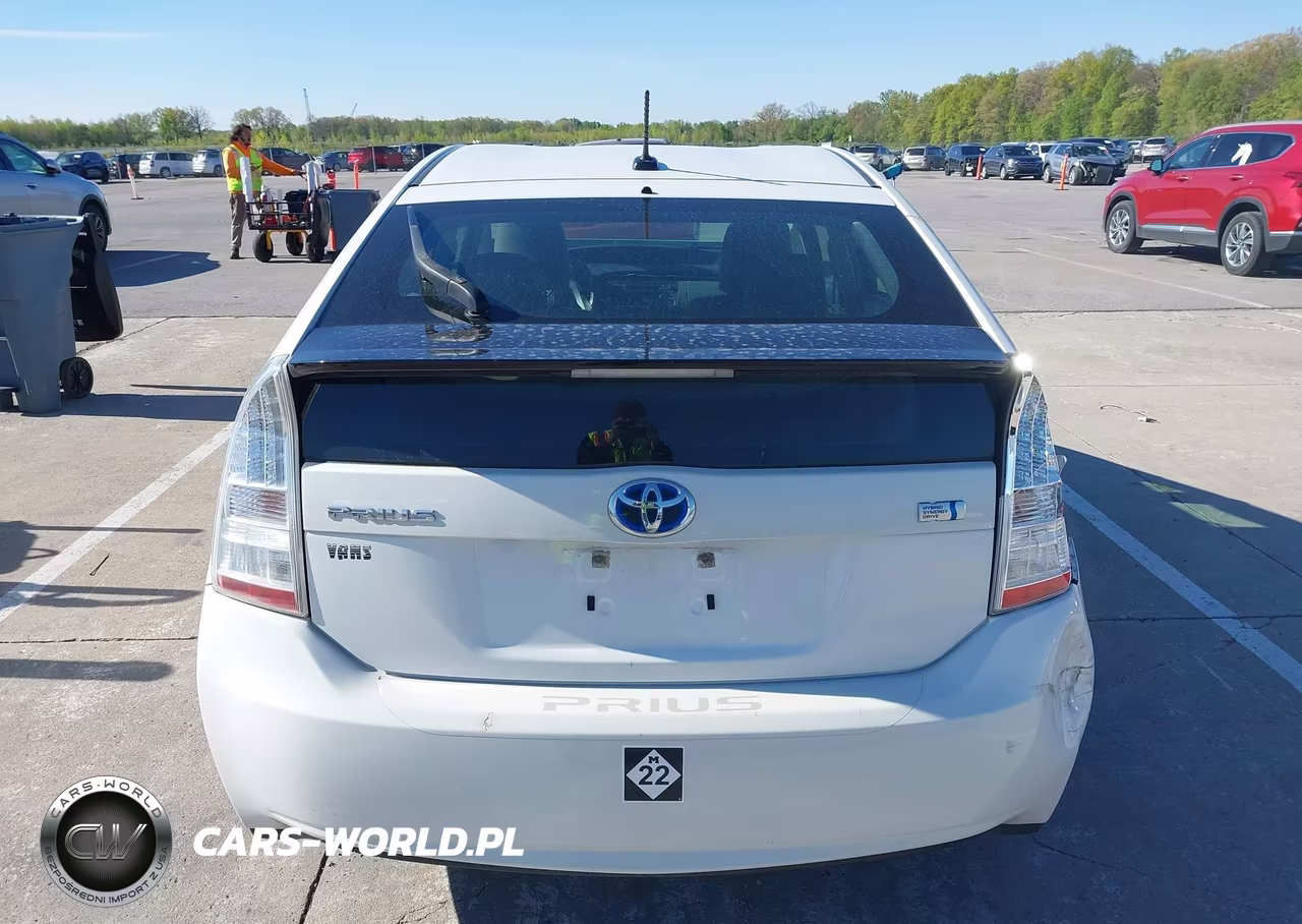 2011 Toyota Prius Three VIN:JTDKN3DU4B0246299 - 16