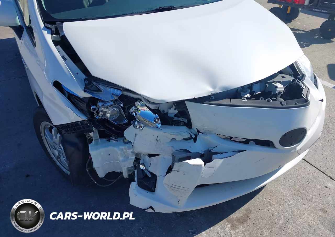 2011 Toyota Prius Three VIN:JTDKN3DU4B0246299 - 6