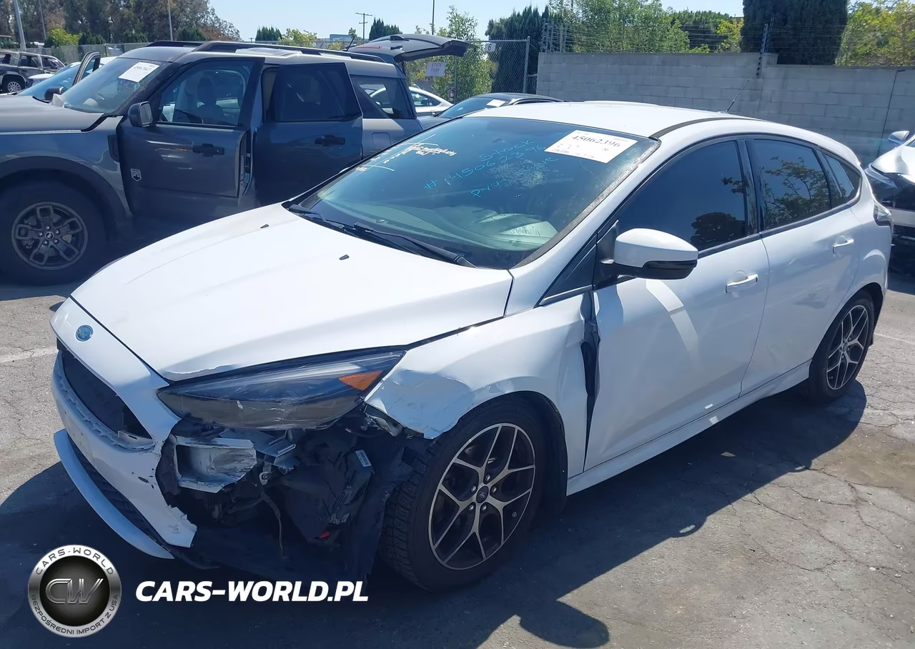 2016 Ford Focus Se VIN:1FADP3K25GL212808 - 2