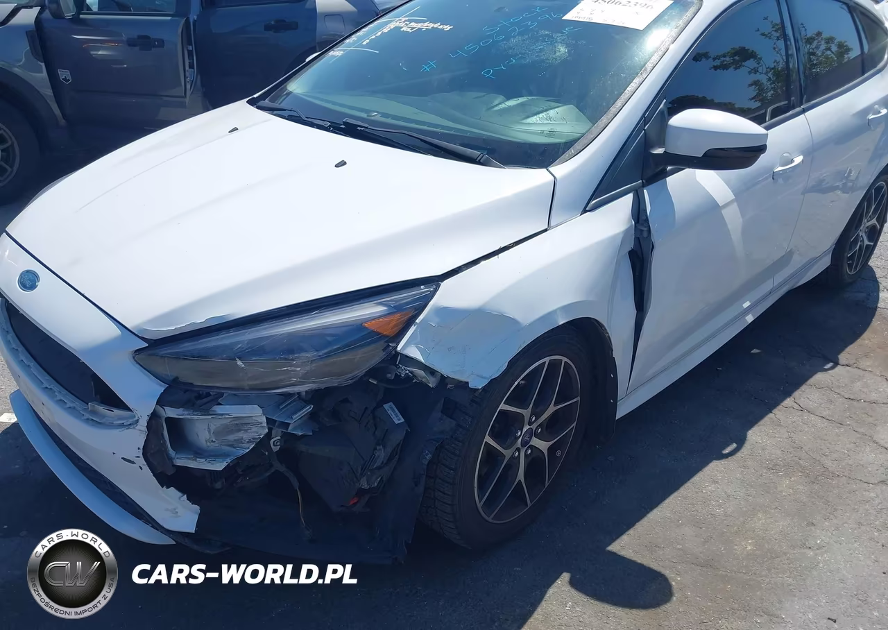 2016 Ford Focus Se VIN:1FADP3K25GL212808 - 6