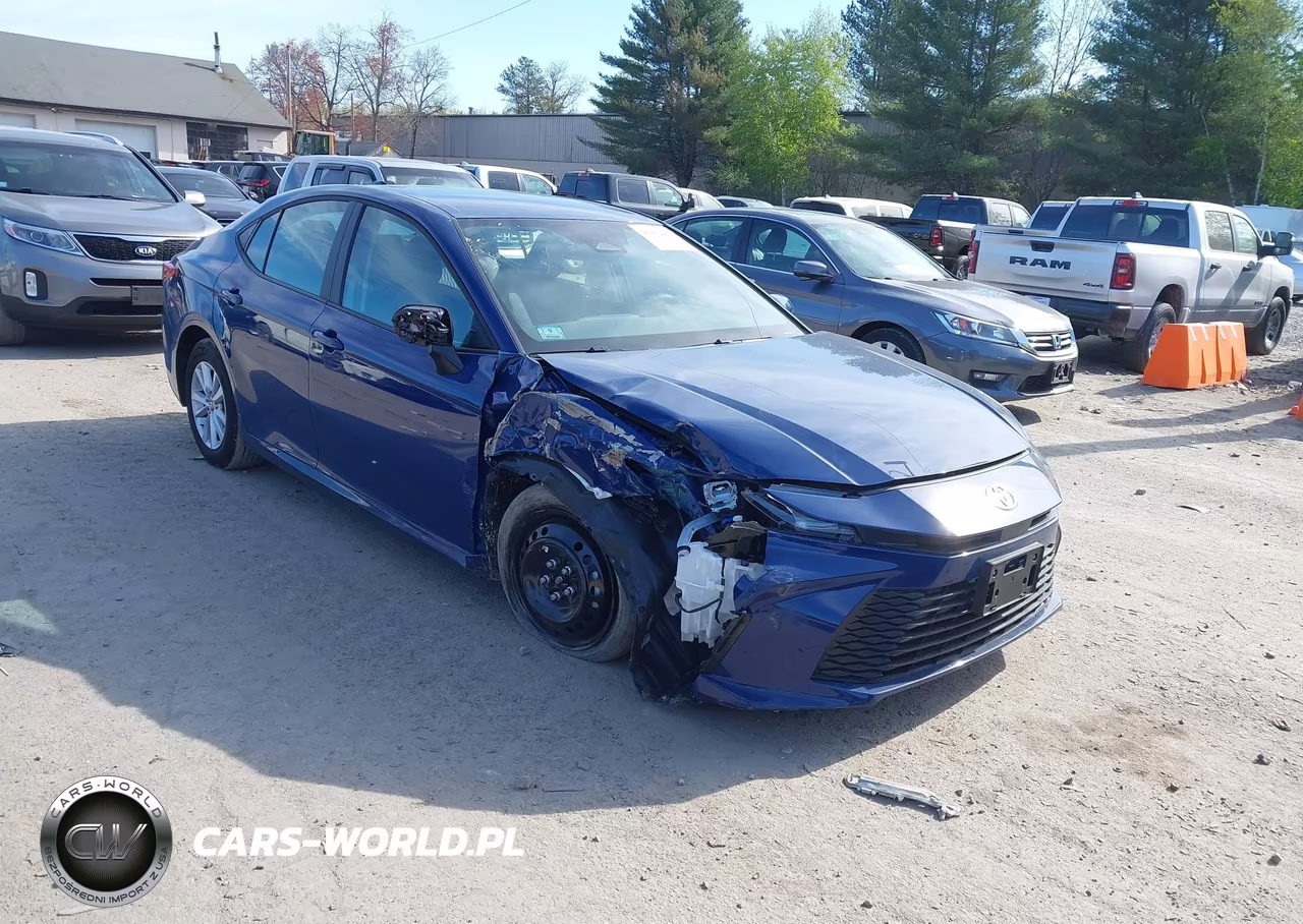 2025 Toyota Camry Le – zdjęcie 1 z 16