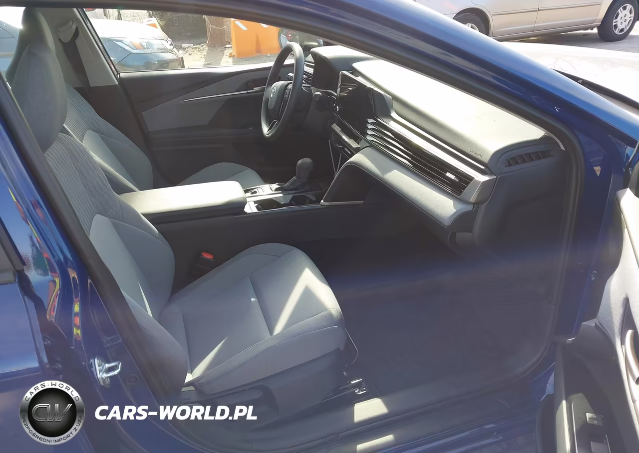 2025 Toyota Camry Le VIN:4T1DBADKXSU036041 - 5