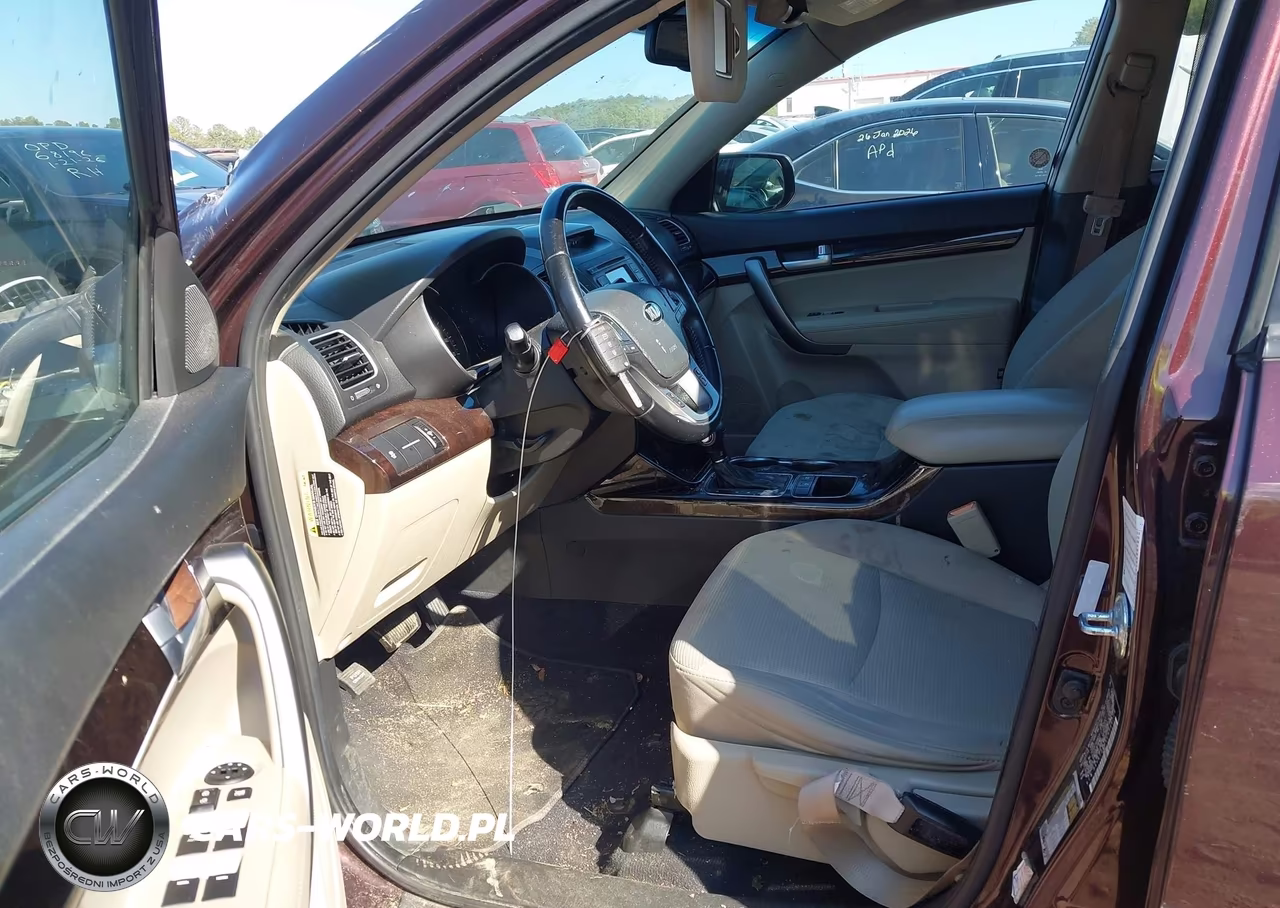 2014 Kia Sorento Lx VIN:5XYKT3A6XEG546228 - 5