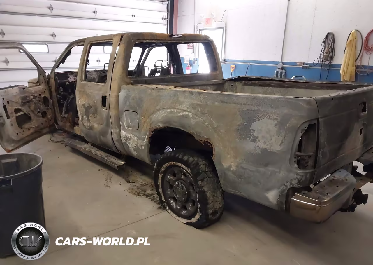 2012 Ford F-250 Xlt VIN:1FT7W2B62CEC41480 - 3
