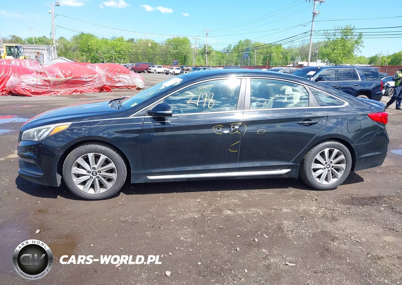 2015 Hyundai Sonata Sport VIN:5NPE34AF8FH082210 - 14