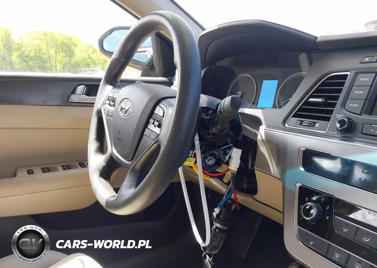 2015 Hyundai Sonata Sport VIN:5NPE34AF8FH082210 - 6