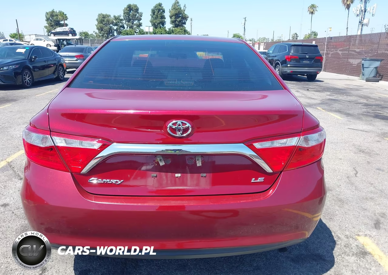 2016 Toyota Camry Le VIN:4T1BF1FK1GU596921 - 16