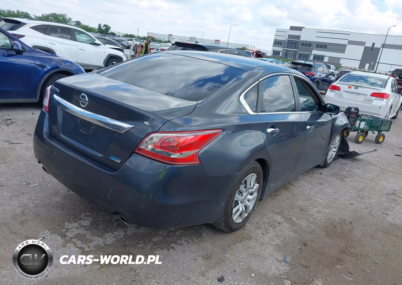 2013 Nissan Altima 2.5 S VIN:1N4AL3AP6DN570401 - 4
