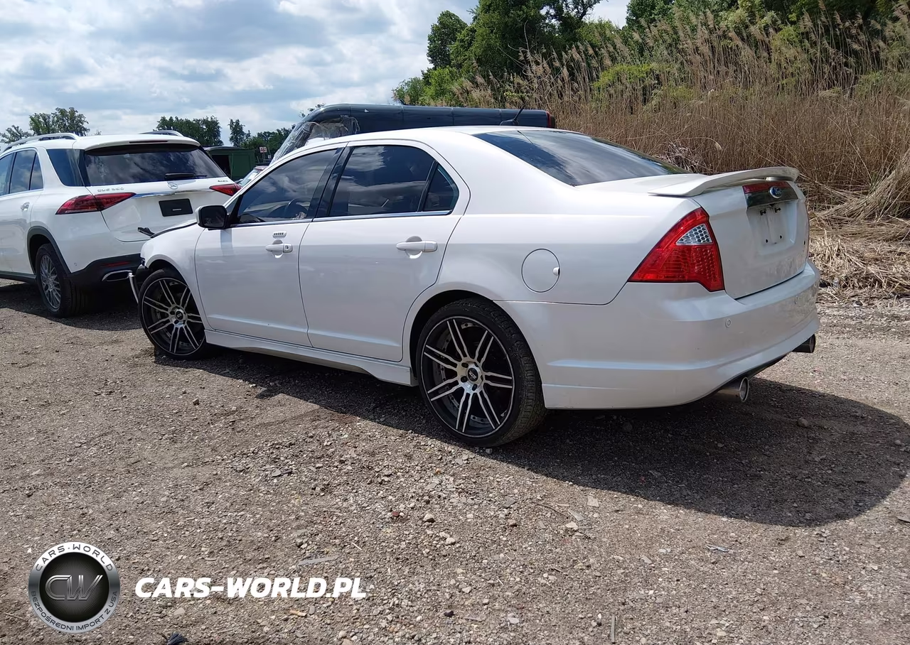 2012 Ford Fusion Sport VIN:3FAHP0KC4CR234321 - 3