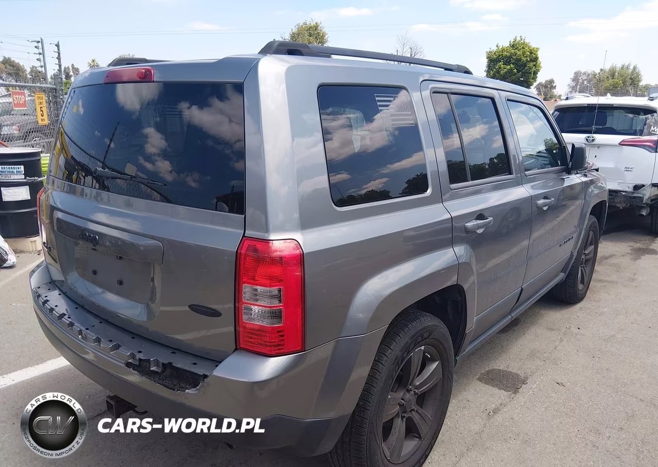 2012 Jeep Patriot Latitude VIN:1C4NJRFB1CD717620 - 4