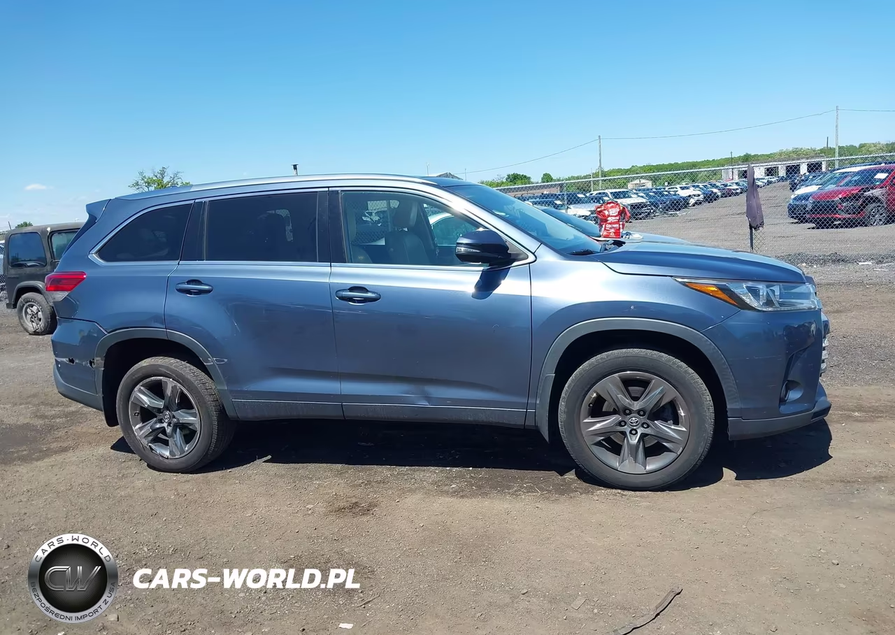 2017 Toyota Highlander Limited Platinum VIN:5TDDZRFH7HS435213 - 13