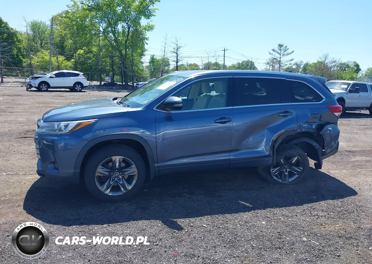 2017 Toyota Highlander Limited Platinum VIN:5TDDZRFH7HS435213 - 14
