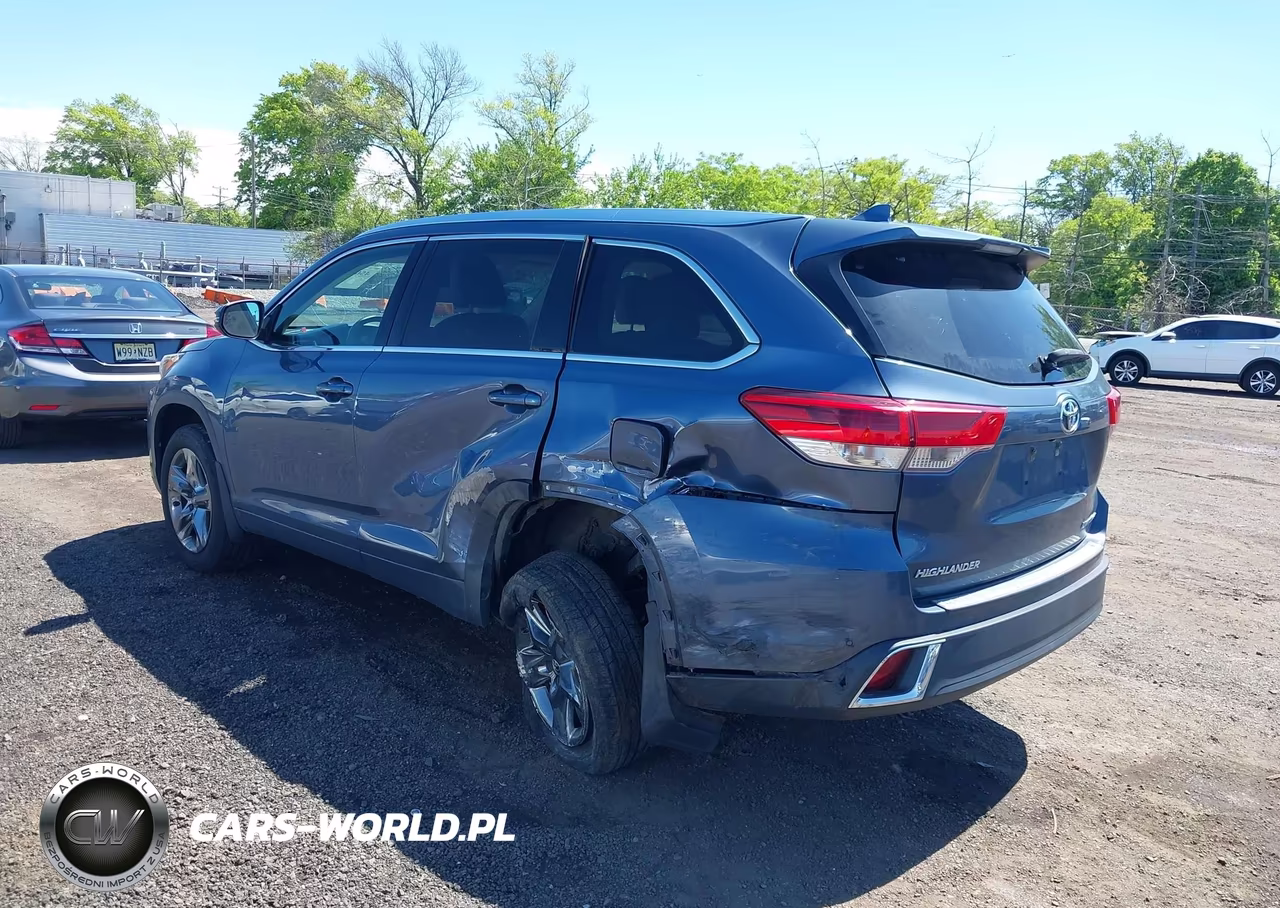 2017 Toyota Highlander Limited Platinum VIN:5TDDZRFH7HS435213 - 6