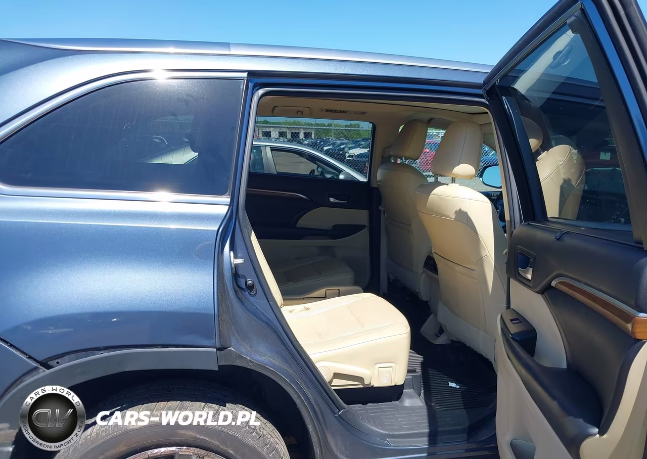 2017 Toyota Highlander Limited Platinum VIN:5TDDZRFH7HS435213 - 8